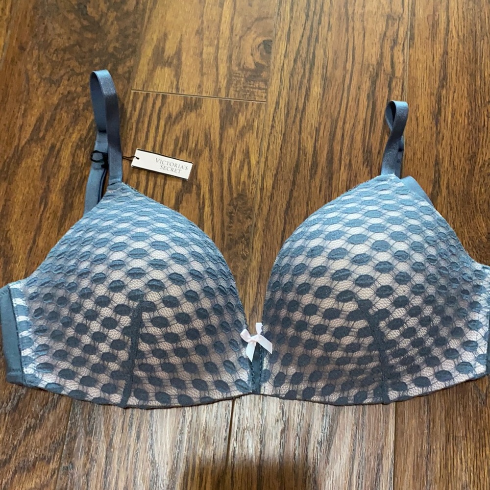 Victoria’s Secret gray lace bra 34 DD